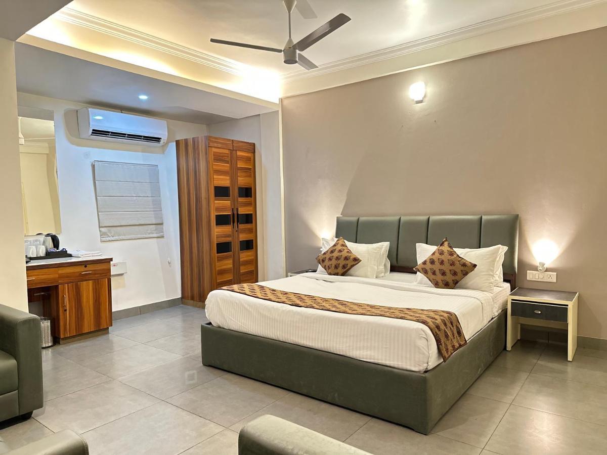 Nexstay Kassaba Inn Kozhikode Exterior photo